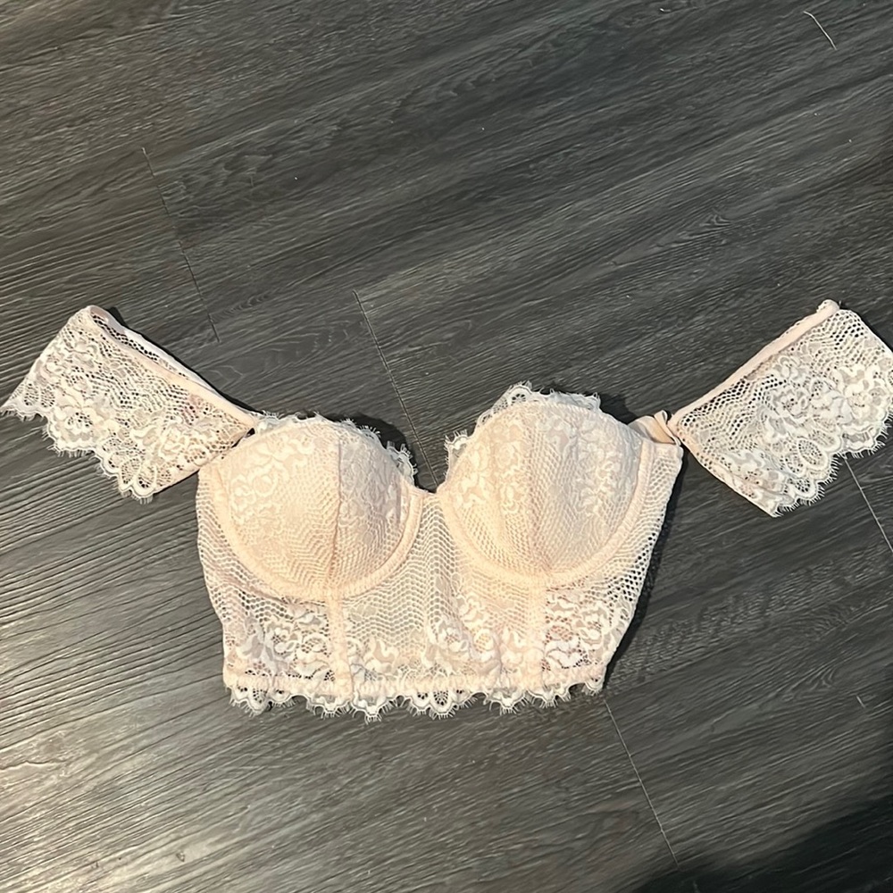 ✨LAST CHANCE✨ NWOT 34B Adore Me Bra with adorable lace sleeves